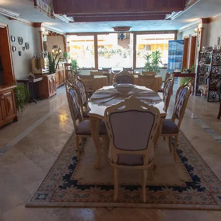 מלון דירות Gumus 4*