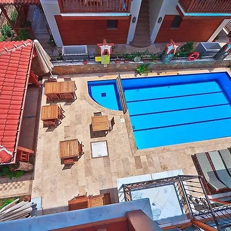 Gumus Apartmanhotel 3*
